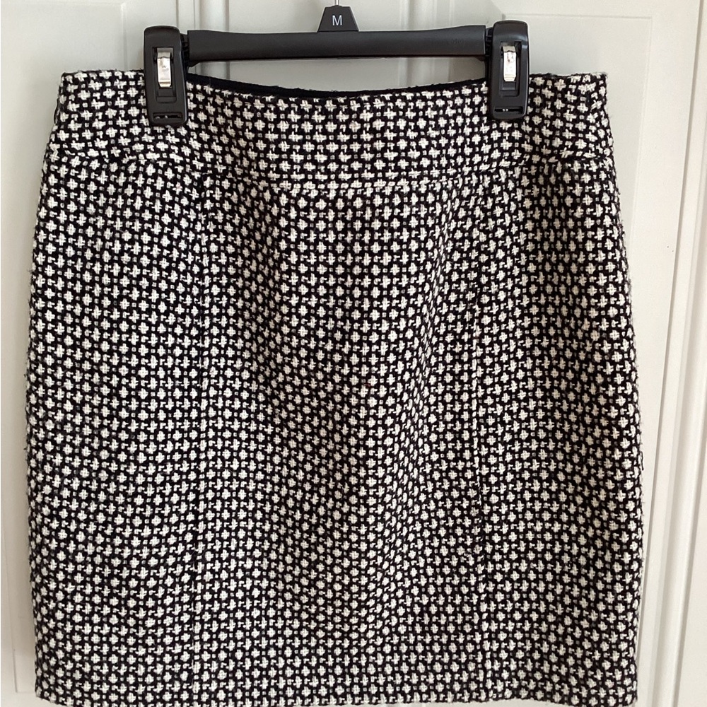 Banana Republic Black and White Pencil Skirt